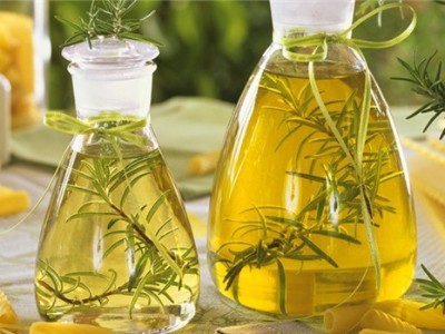 12種植物精油主要成分及對雞源致病菌的抑菌作用研究
